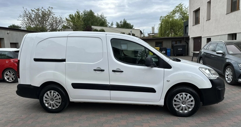 Peugeot Partner cena 36900 przebieg: 198500, rok produkcji 2018 z Pabianice małe 56